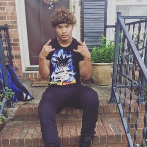 Meet your Posher, Devante